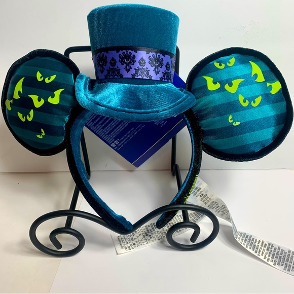 Disney Accessories - NWT. Disney Haunted Mansion Mickey ears and top hat with glow in the dark